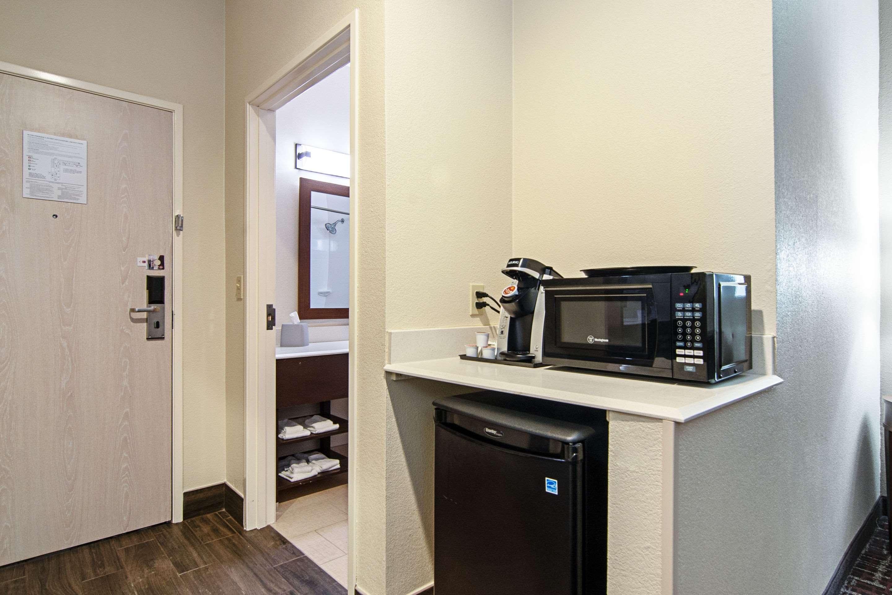 Comfort Suites Nw Dallas Near Love Field Kültér fotó