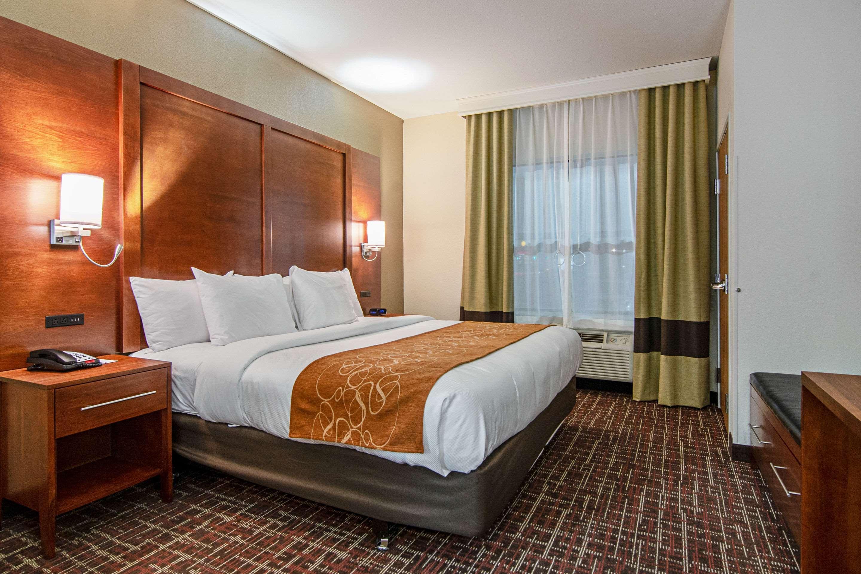 Comfort Suites Nw Dallas Near Love Field Kültér fotó