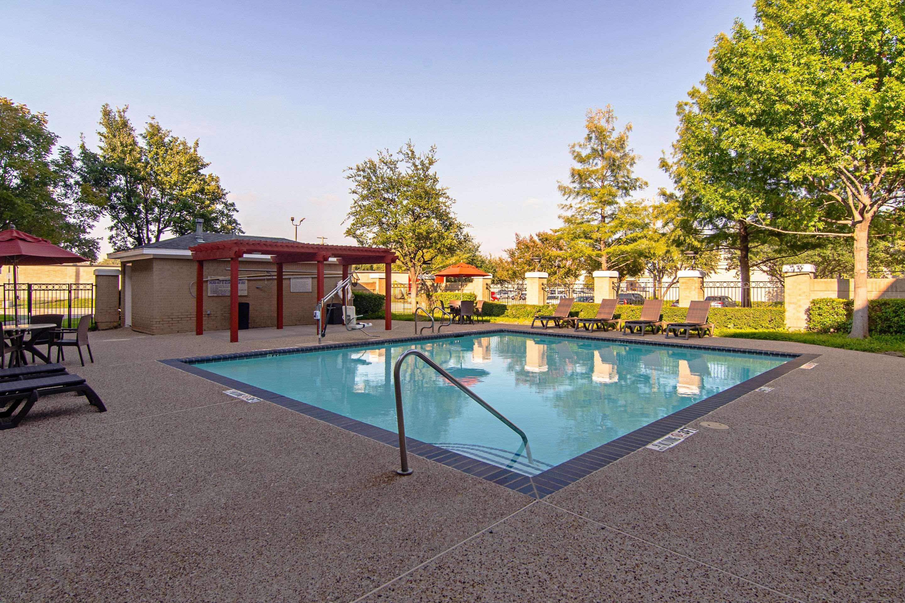 Comfort Suites Nw Dallas Near Love Field Kültér fotó