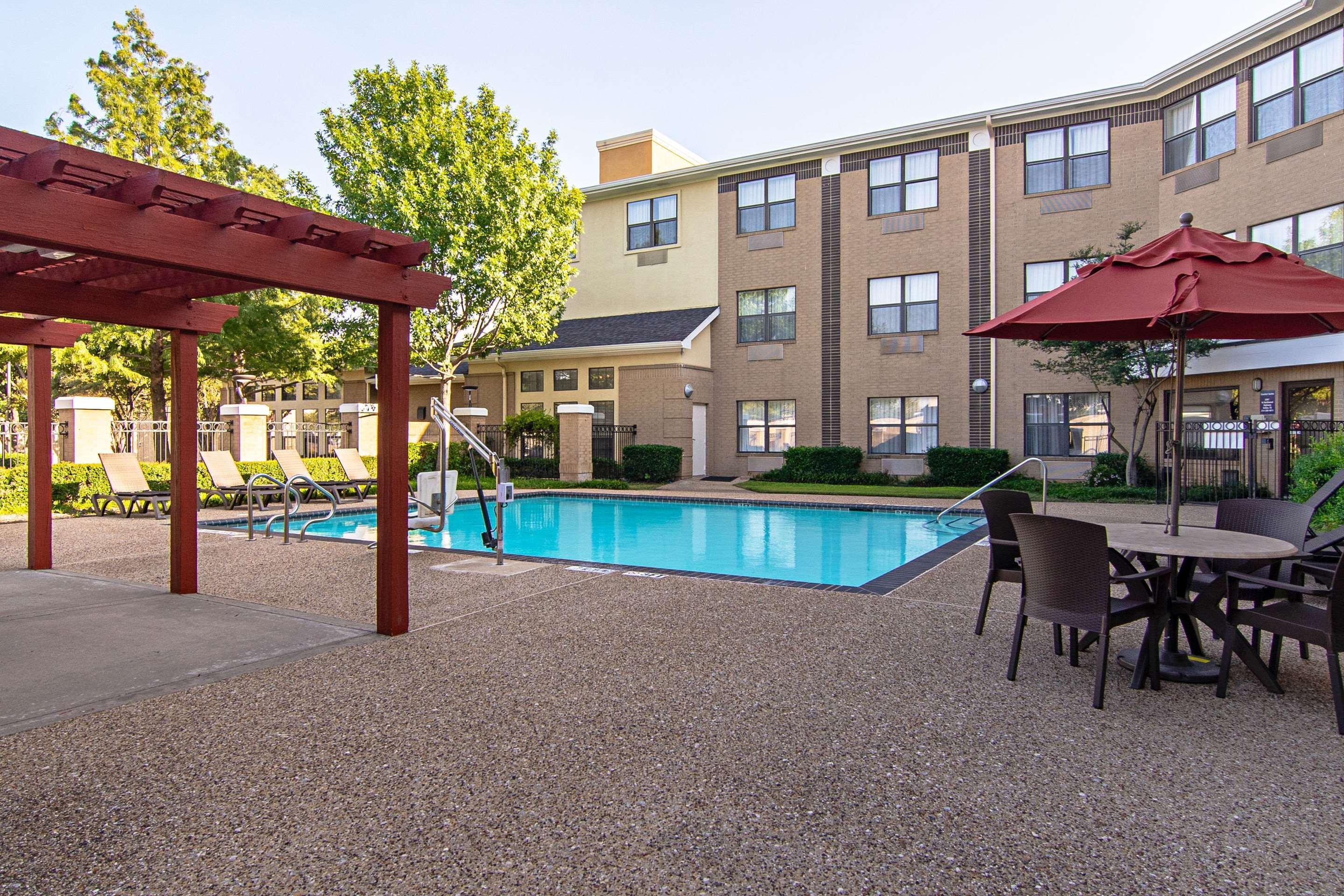 Comfort Suites Nw Dallas Near Love Field Kültér fotó