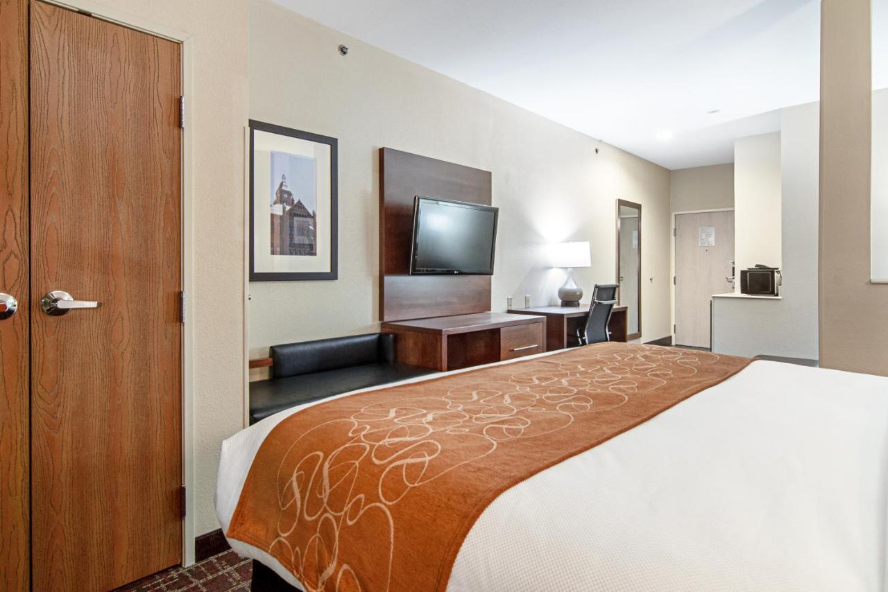 Comfort Suites Nw Dallas Near Love Field Kültér fotó